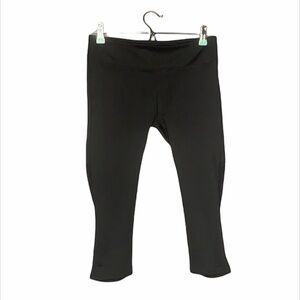 FABLETICS Mid-Rise Mesh Black Capri